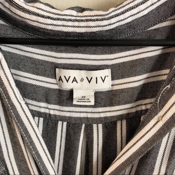 NWOT| Ava & Viv Gray and White Striped Dress - Picture 4 of 6